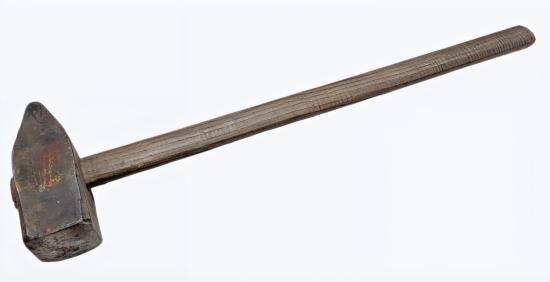 Vorschlaghammer mit Holzstiel – klassisches Werkzeug für Thermowand- und Doppelwand-Montage